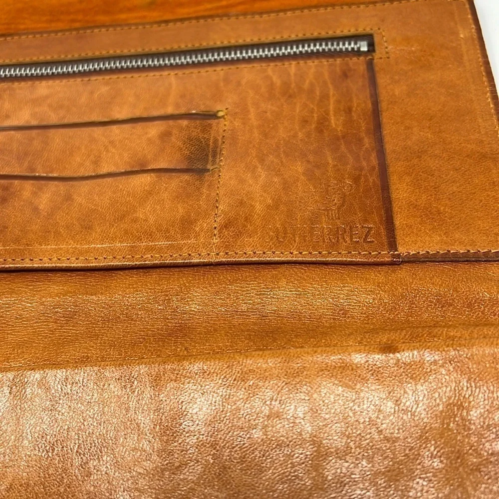 Leather by Gutierrez Tri Fold Leather Snap Clutch Multi Compartment Wallet